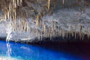 Gruta do Lago Azul